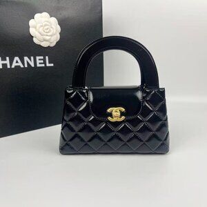 Classic CHANEL Bag: A Stylish and Versatile Choice for Elegance